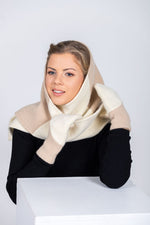 HERTTA Woll-Dreiecktuch in Weiß und Beige aus gewalktem Schurwollstoff