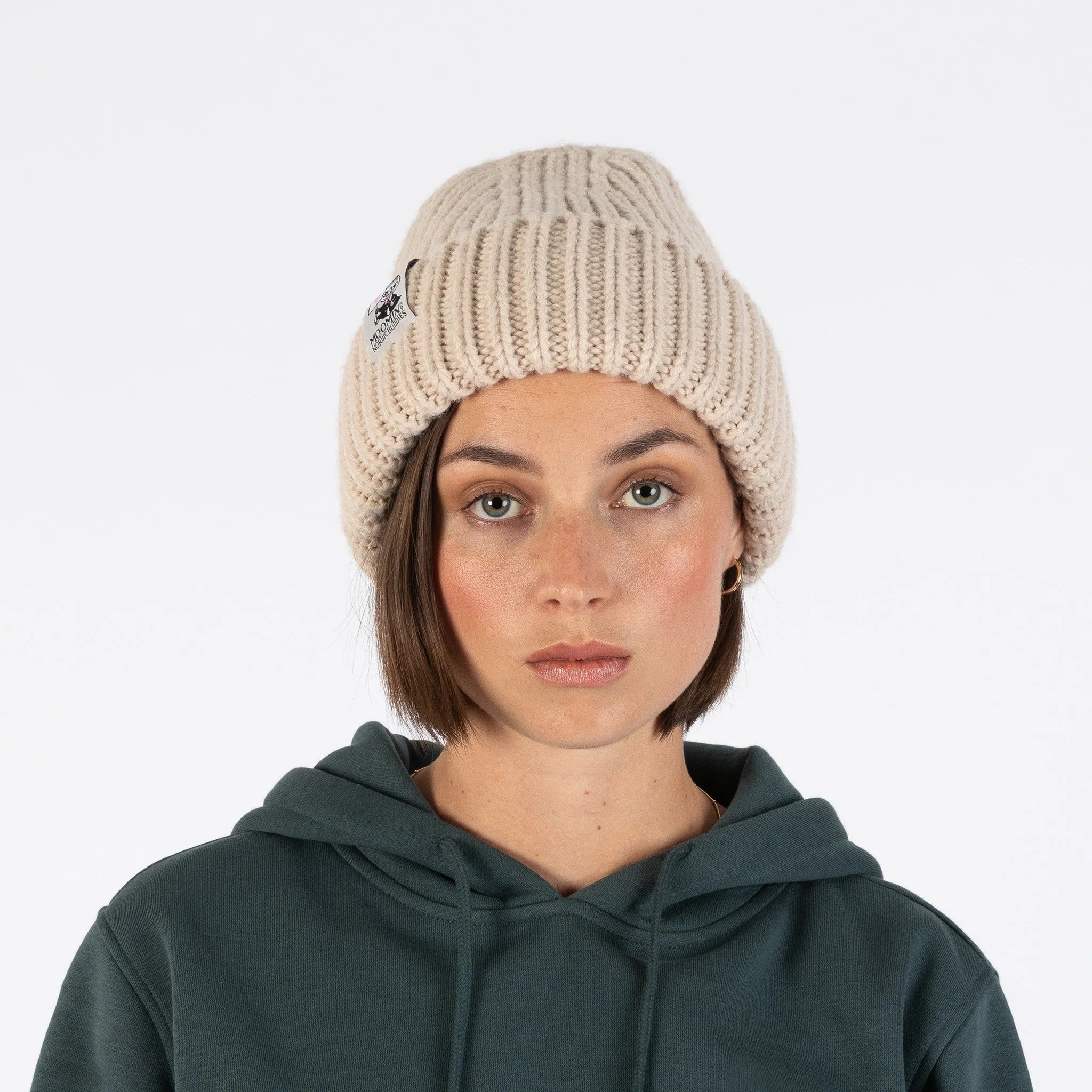 Mumin Little My Chunky-Beanie in Beige aus weichem Grobstrick