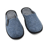 Omaking Navi Unisex-Hausschuhe aus Filz aus recycelten Plastikflaschen in Blau mit dünner Gummisohle