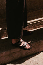 Omaking Bowery Herren-Ledersandalen in Schwarz mit Riemen