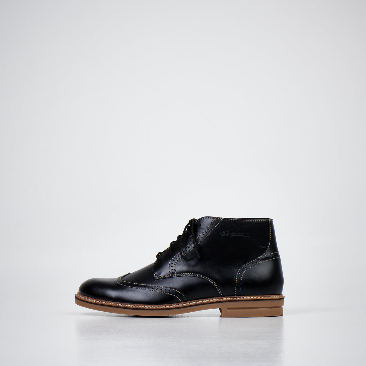 Samelin Samm Chukka Boots in Schwarz aus wasserabweisendem Leder