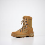 Samelin Karu Combat Boots, Militärstiefel aus Leder, ein einzelner Stiefel auf hellem Hintergrund