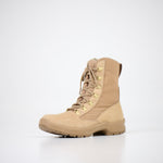 Samelin Kõrb Desert Boots aus Nubukleder, ein einzelner Stiefel auf hellem Hintergrund