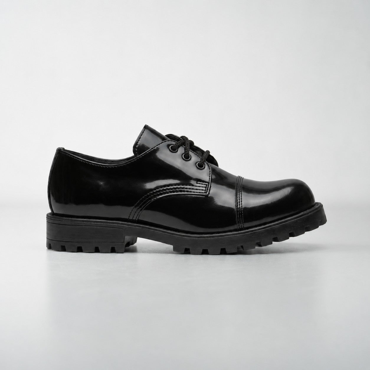Samelin St. Marks Lackleder-Schuhe in Schwarz