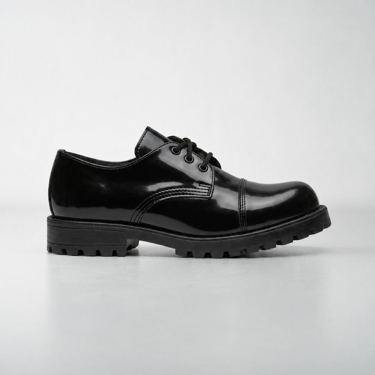 Samelin St. Marks Lackleder-Schuhe in Schwarz