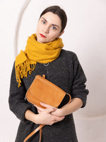 Toks Visoks Nico Clutch aus Premium-Naturleder in Caramel mit Magnetverschluss