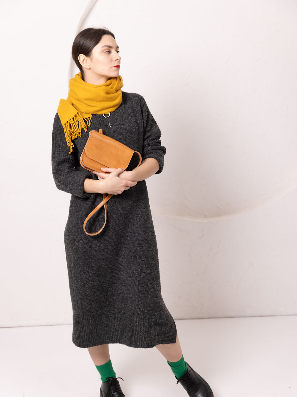 Toks Visoks Nico Clutch aus Premium-Naturleder in Caramel mit Magnetverschluss